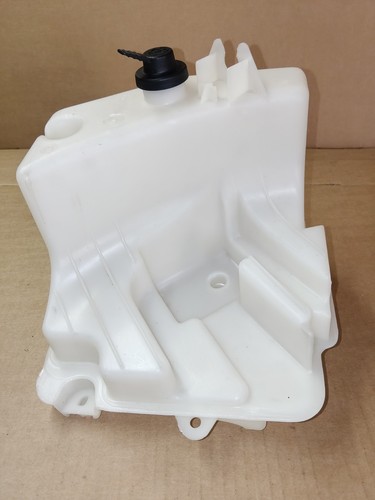 Liquid tank tank window washer